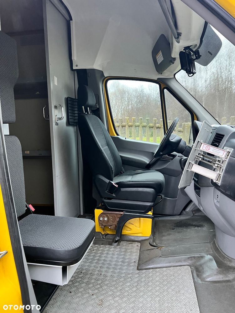Mercedes-Benz Sprinter - 9