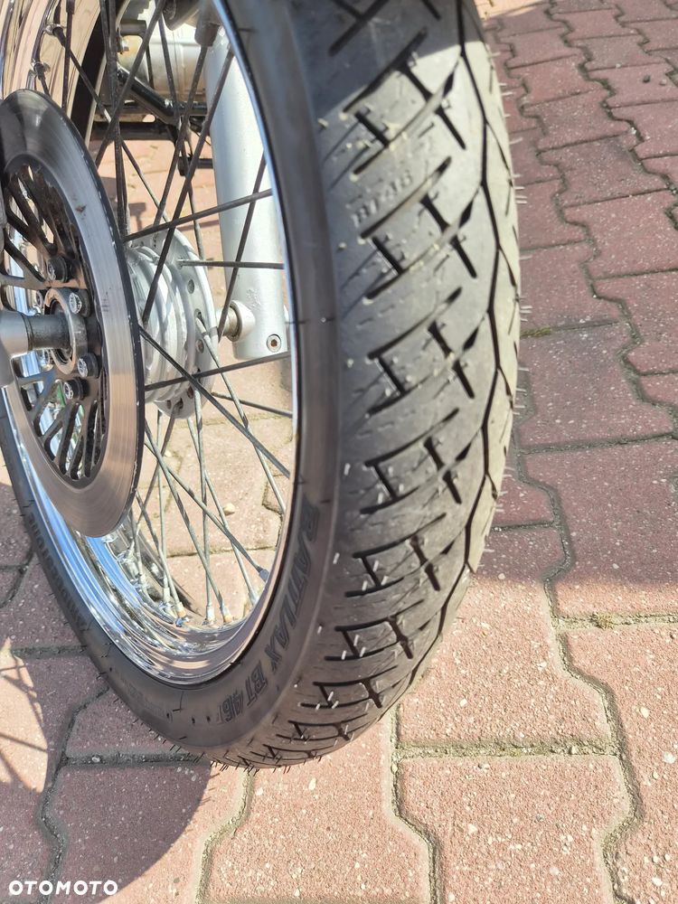 Suzuki Intruder - 18