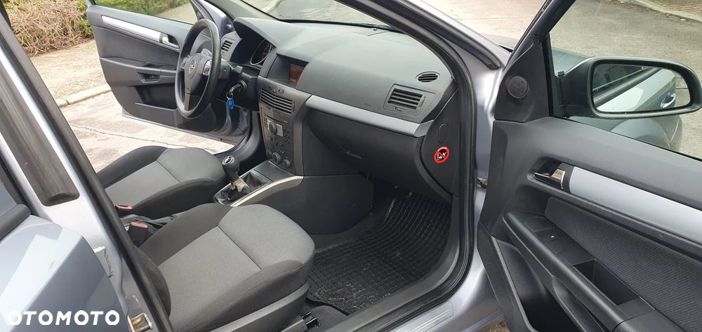 Opel Astra 1.6 Caravan Enjoy - 12