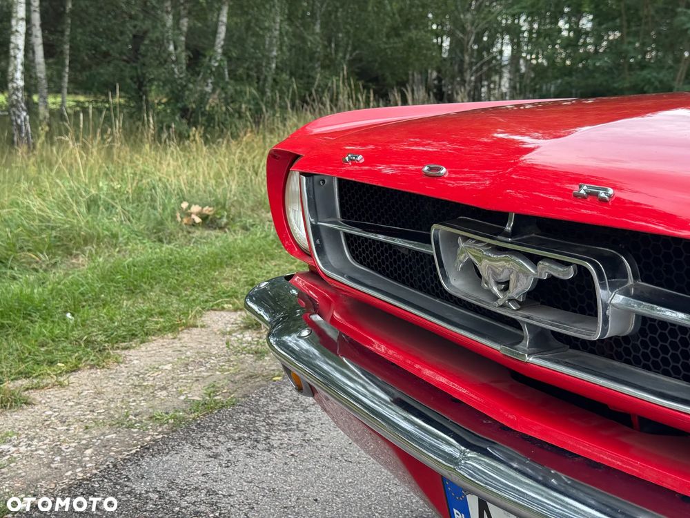 Ford Mustang - 4