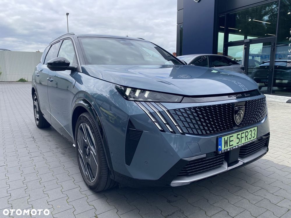 Peugeot E-5008 - 5