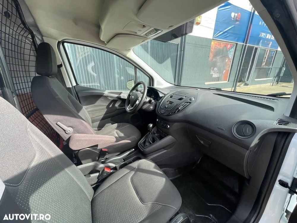 Ford Courier - 8