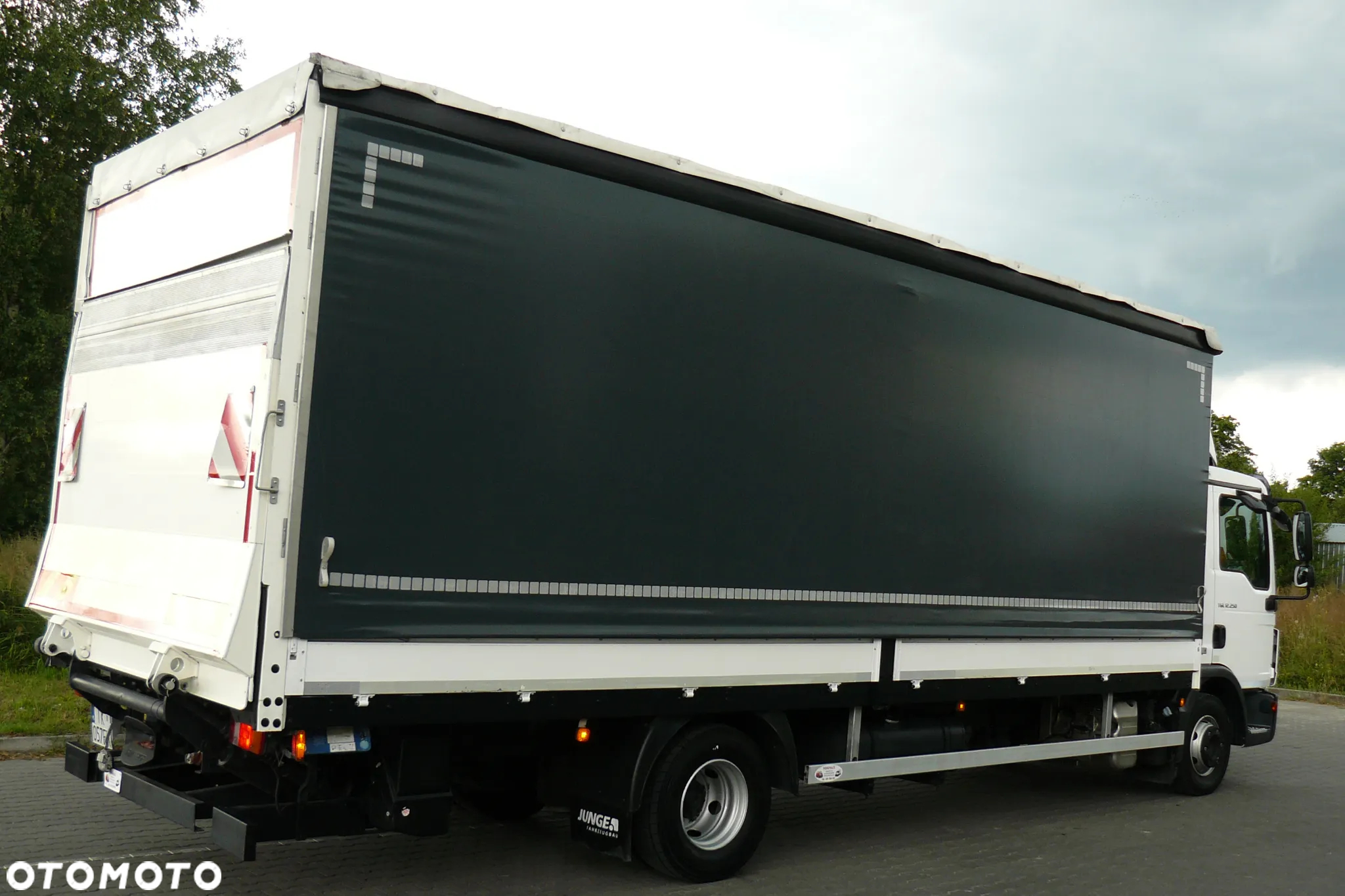 MAN TGL - 28