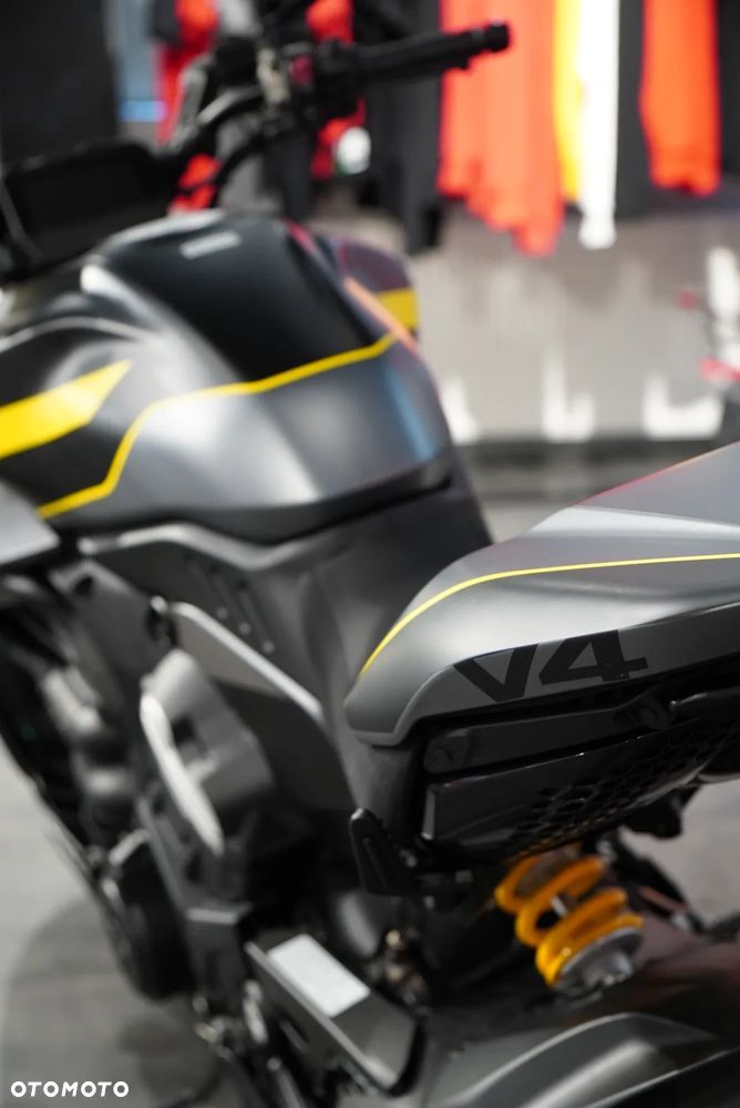 Ducati Diavel - 10