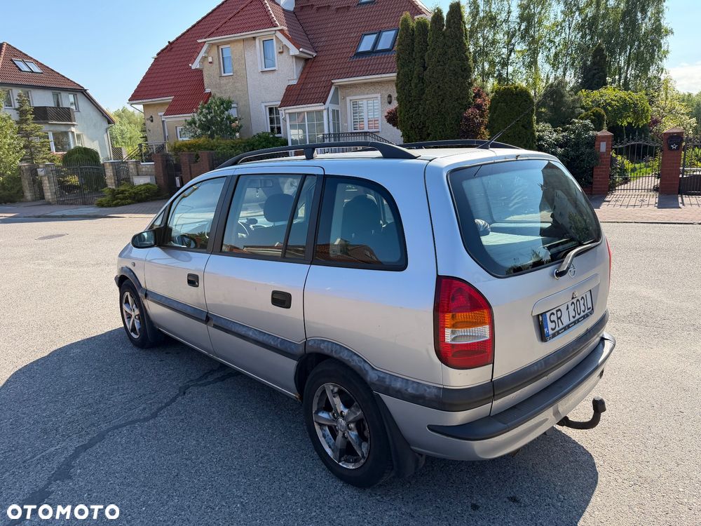 Opel Zafira 1.8 16V Comfort - 5