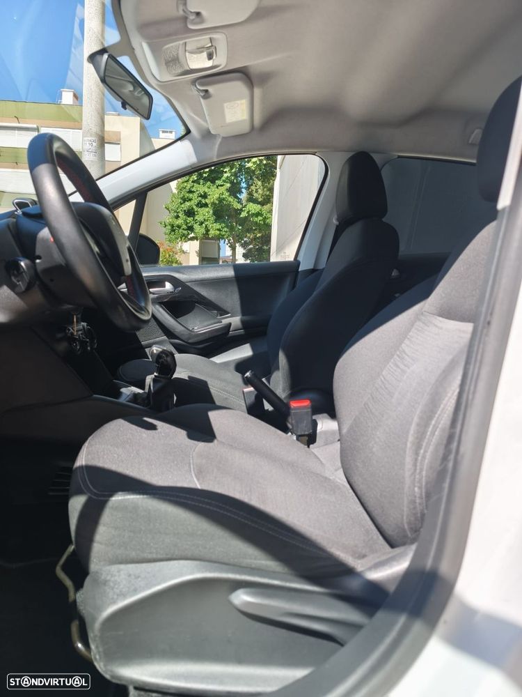 Peugeot 208 1.6 BlueHDi Allure - 7