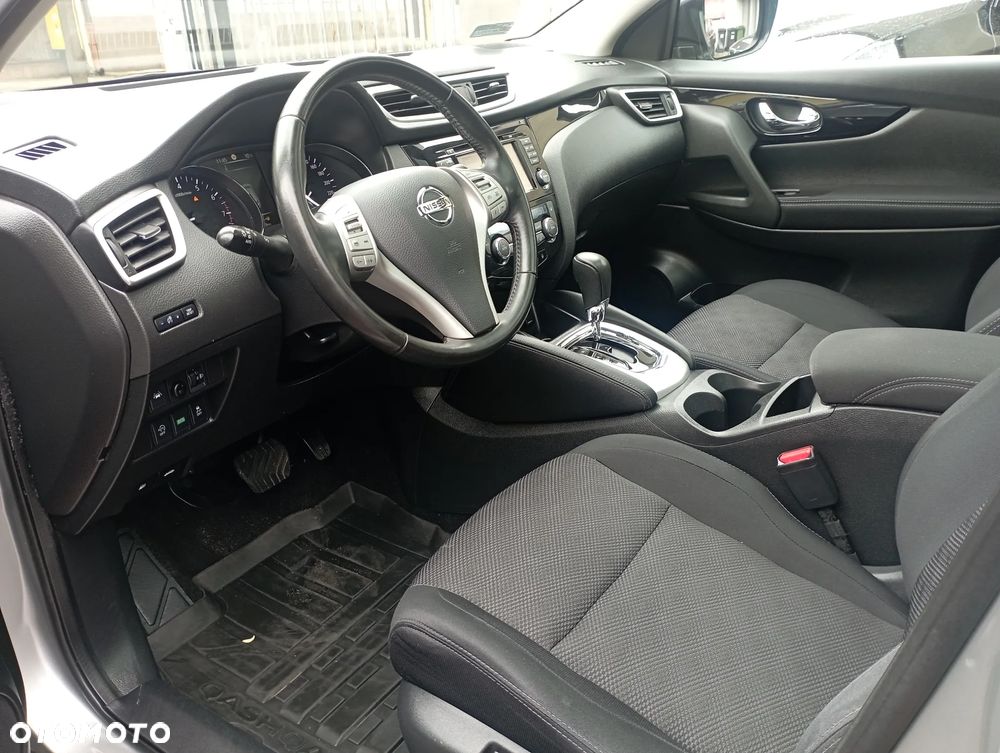 Nissan Qashqai 1.2 DIG-T N-Connecta Xtronic EU6 - 7