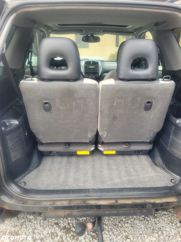 Toyota RAV4 - 12