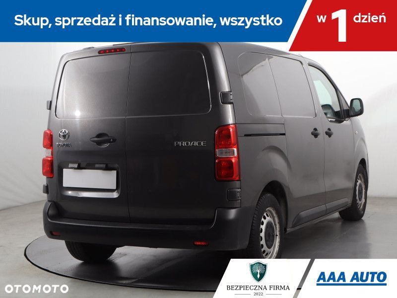 Toyota proace - 6