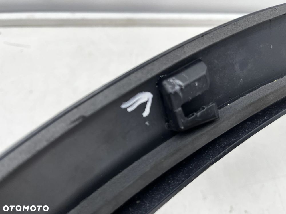 Listwa Audi Q3 II 83a 18r.- prawy przedni rant nadkola błotnika nakładka STRUKTURALNA prawy przód 83 - 22