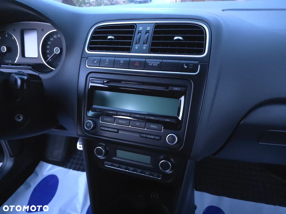 Volkswagen Polo 1.4 Team - 32
