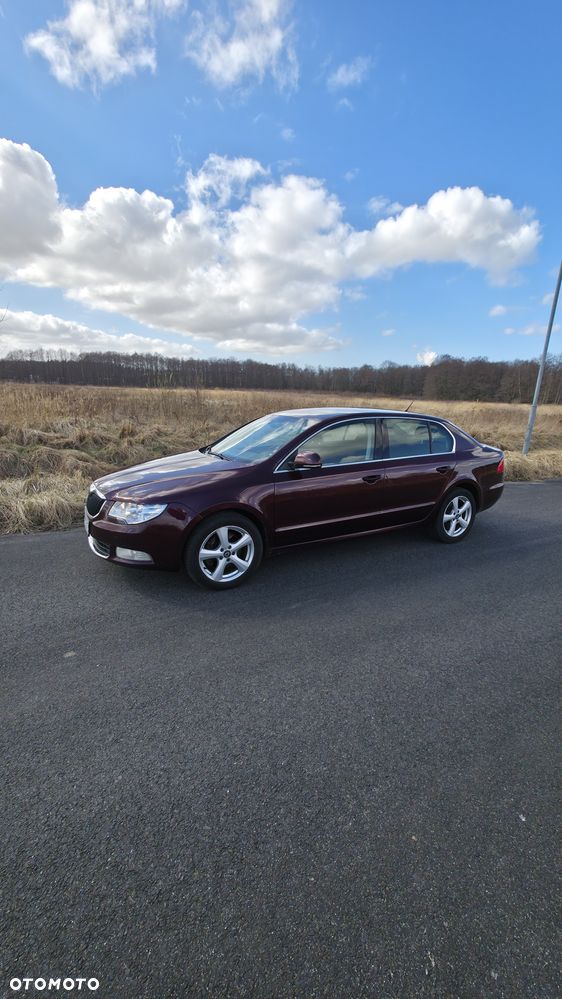 Skoda Superb 2.0 TDI Exclusive - 4