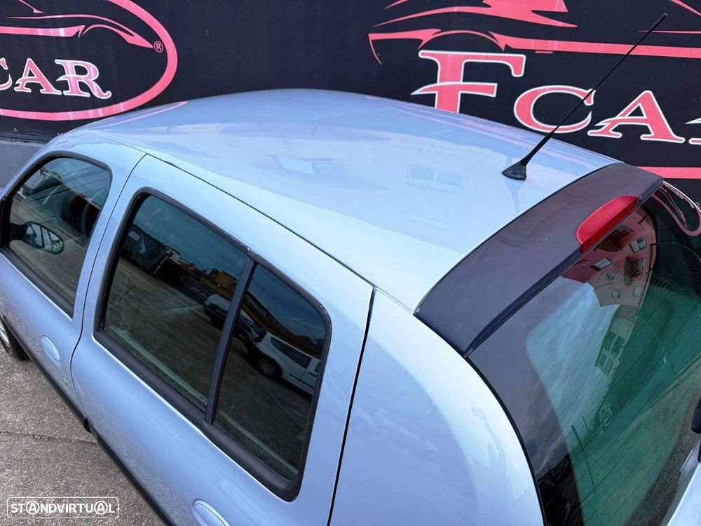 Renault Clio 1.5 dCi Dynamique Luxe - 32