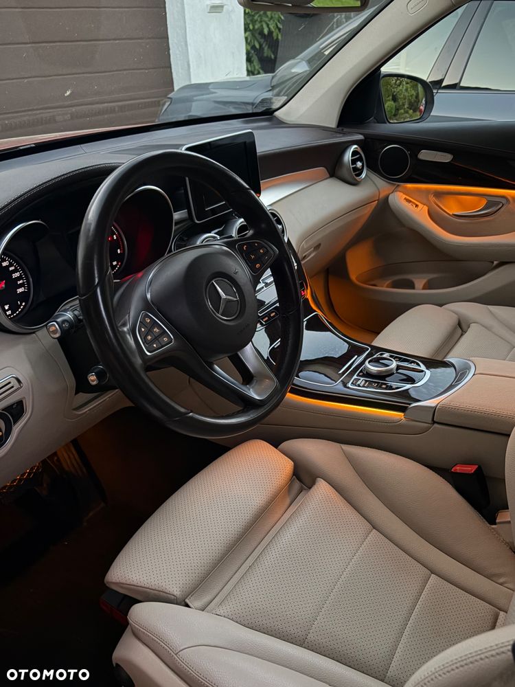 Mercedes-Benz GLC - 19