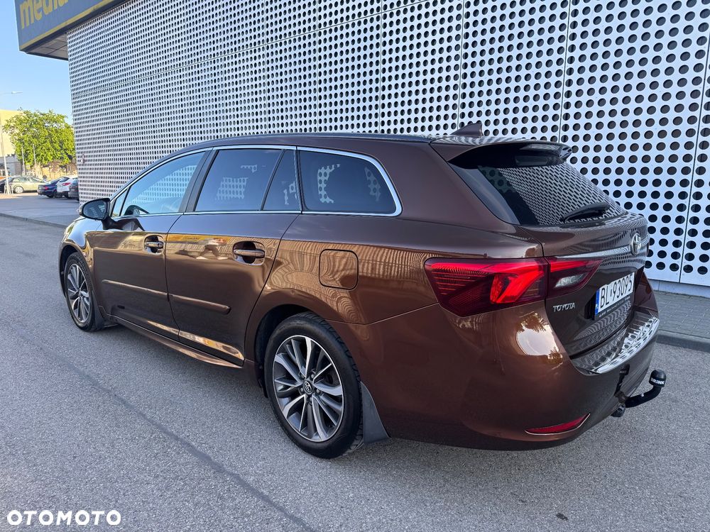 Toyota Avensis Touring Sports 1.8 Multidrive S Comfort - 4
