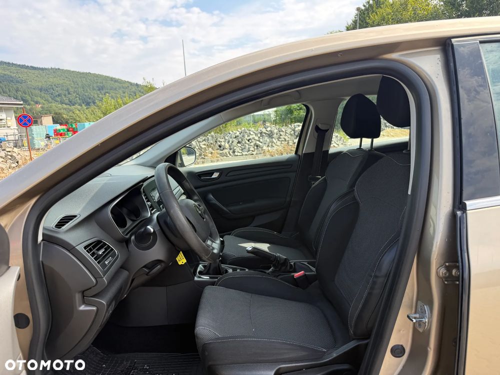 Renault Megane ENERGY TCe 100 EXPERIENCE - 12