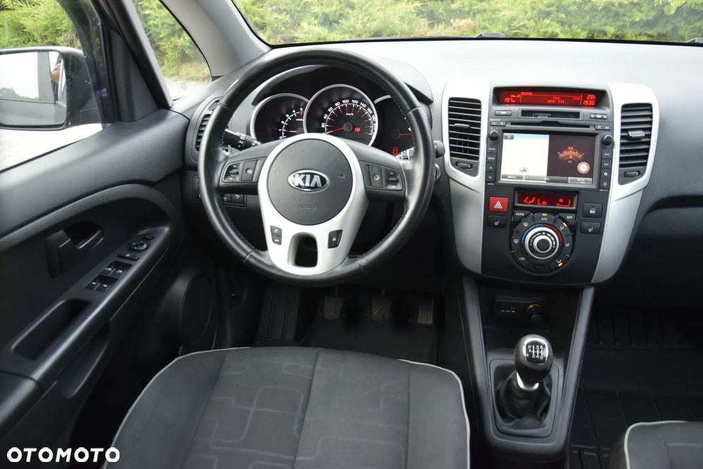 Kia Venga - 11