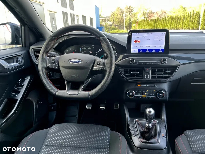 Ford Focus Turnier 1.5 EcoBoost Start-Stopp-System ST-LINE - 21