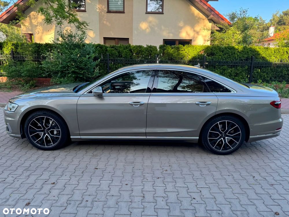 Audi A8 - 12