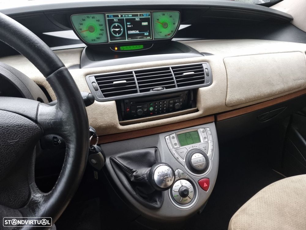 Lancia Phedra 2.2 JTD - 10