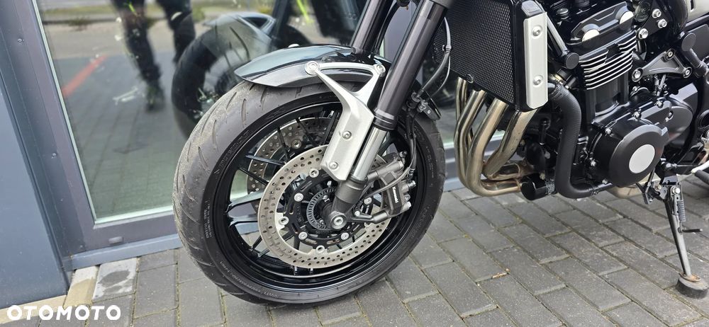 Kawasaki Z 900 RS - 27