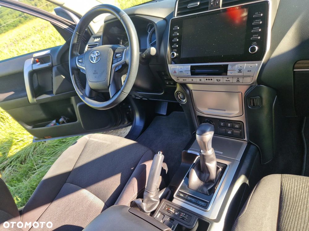 Toyota Land Cruiser LC 2.8 D-4D Prestige - 29