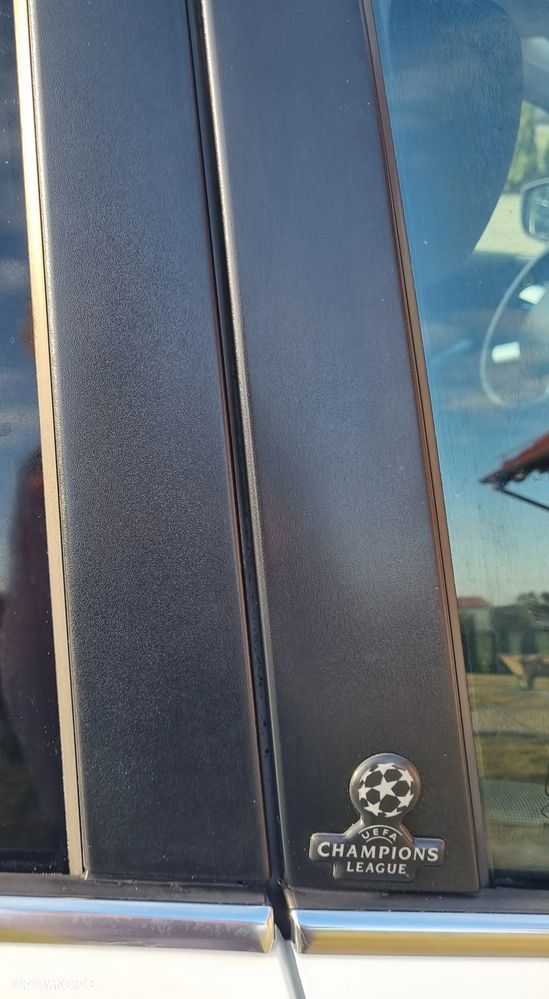 Ford Kuga 2.0 TDCi 4x4 Champions Edition - 34