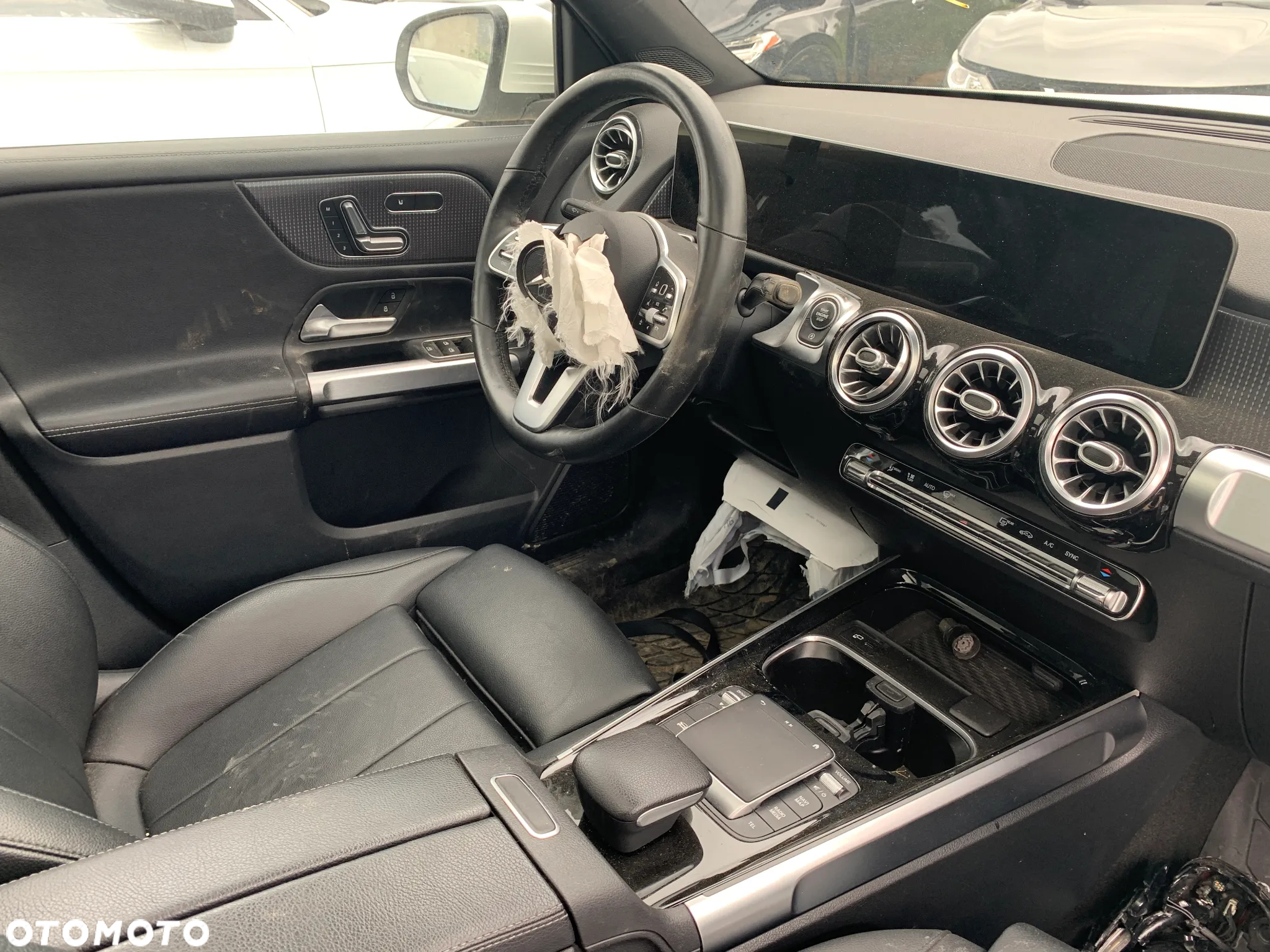 Mercedes-Benz GLB 250 4-Matic 8G-DCT - 16
