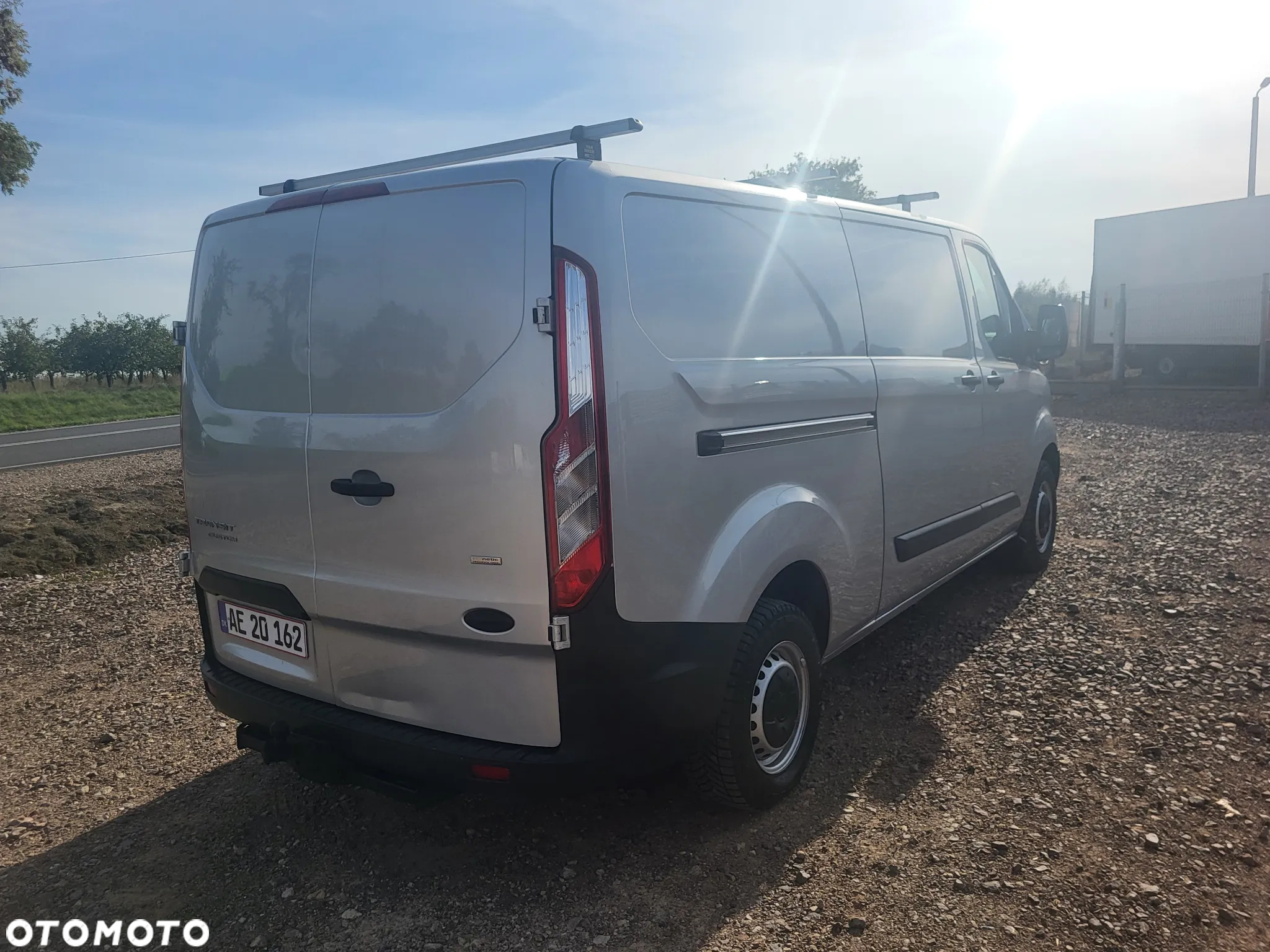 Ford TRANSIT CUSTOM - 11