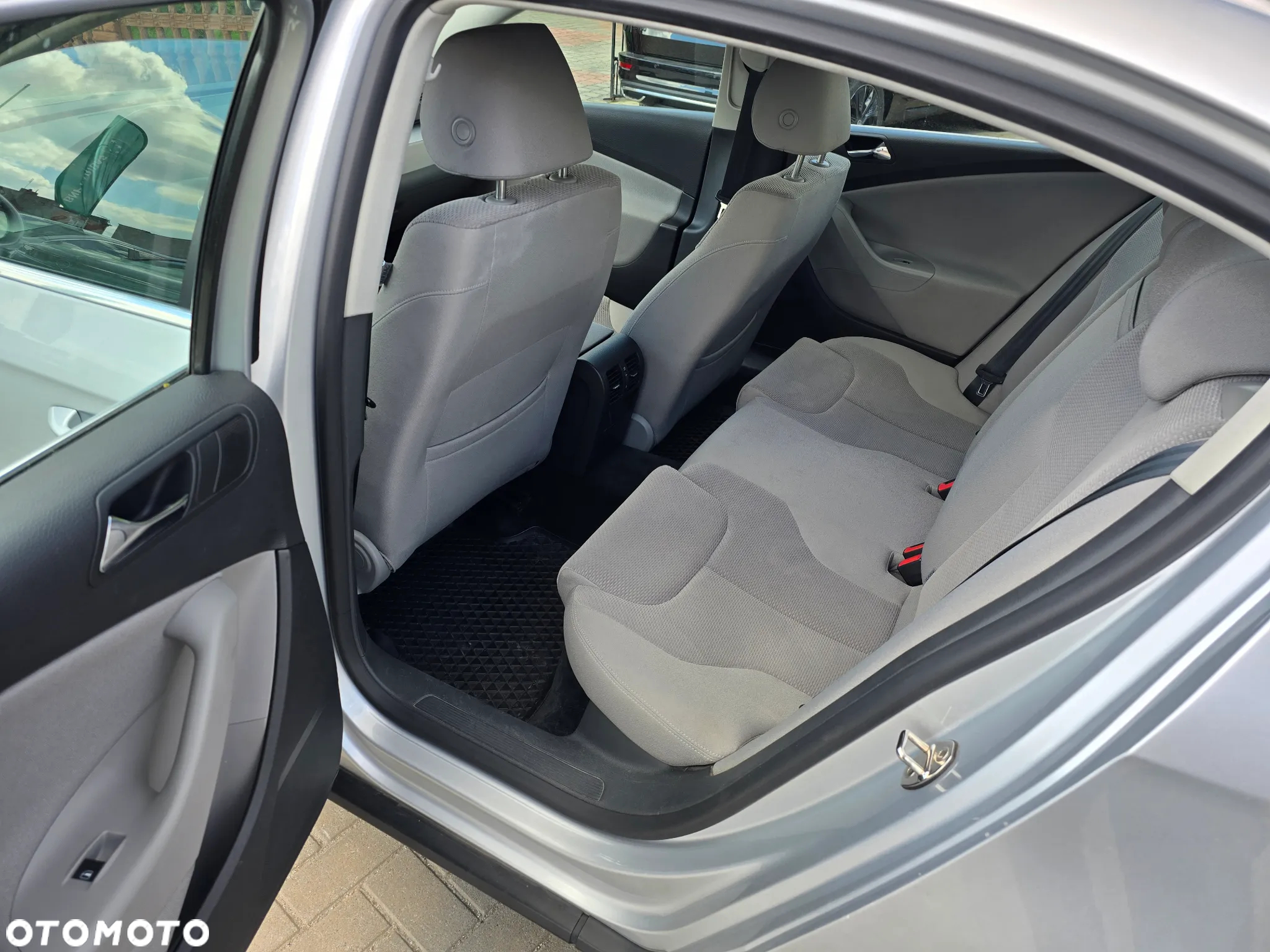 Volkswagen Passat - 9