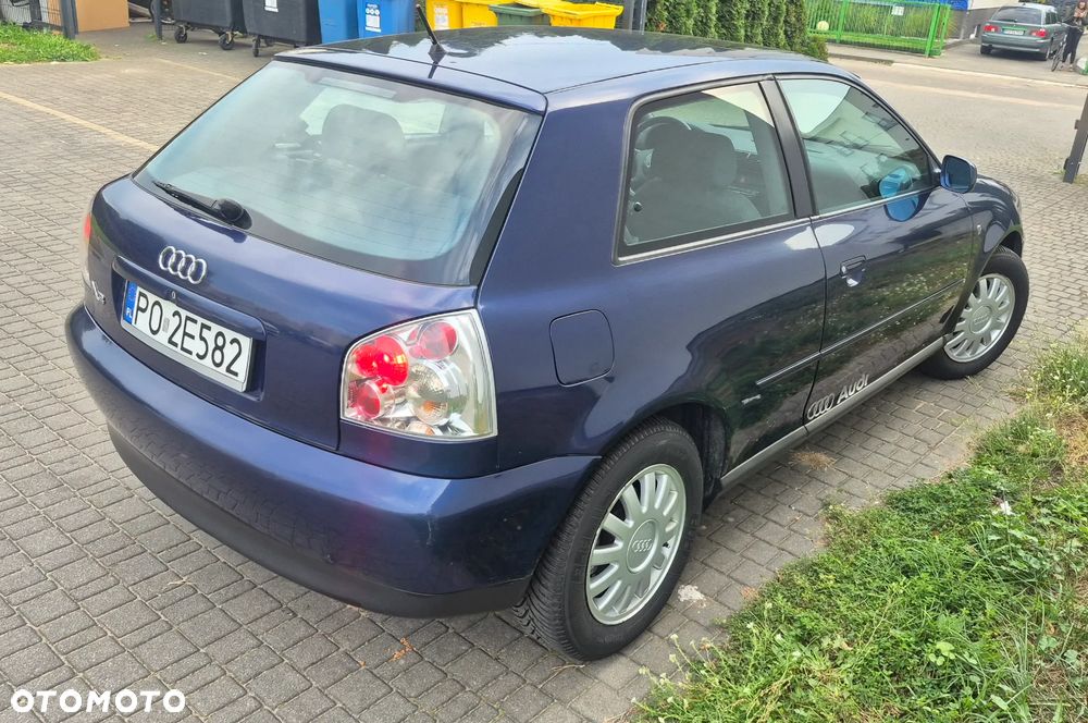 Audi A3 3-drzwiowe 1.6 Ambition - 4