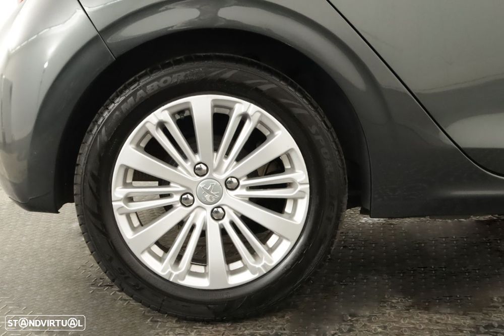 Peugeot 208 1.2 PureTech Style - 5