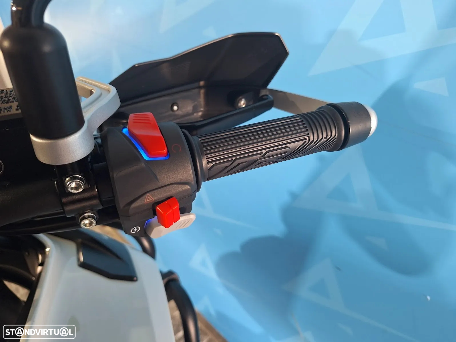 Benelli TRK 702 X - 9