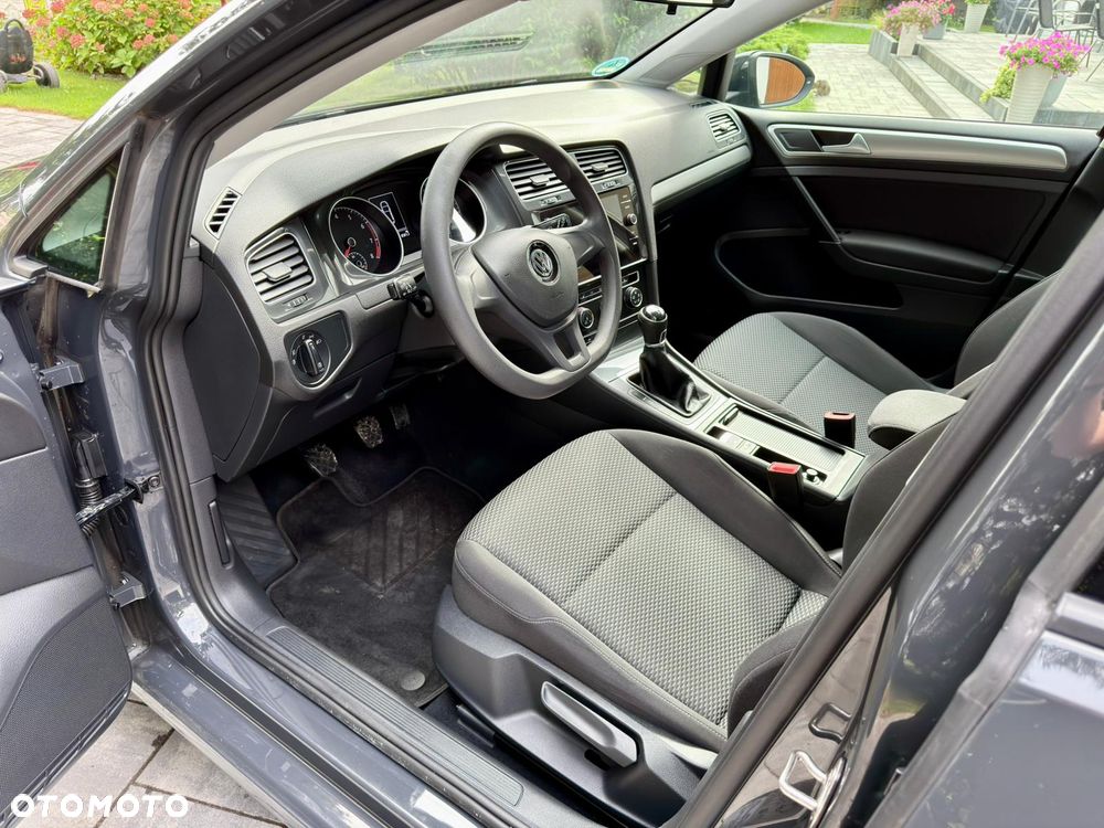 Volkswagen Golf 1.0 TSI BMT Trendline - 21