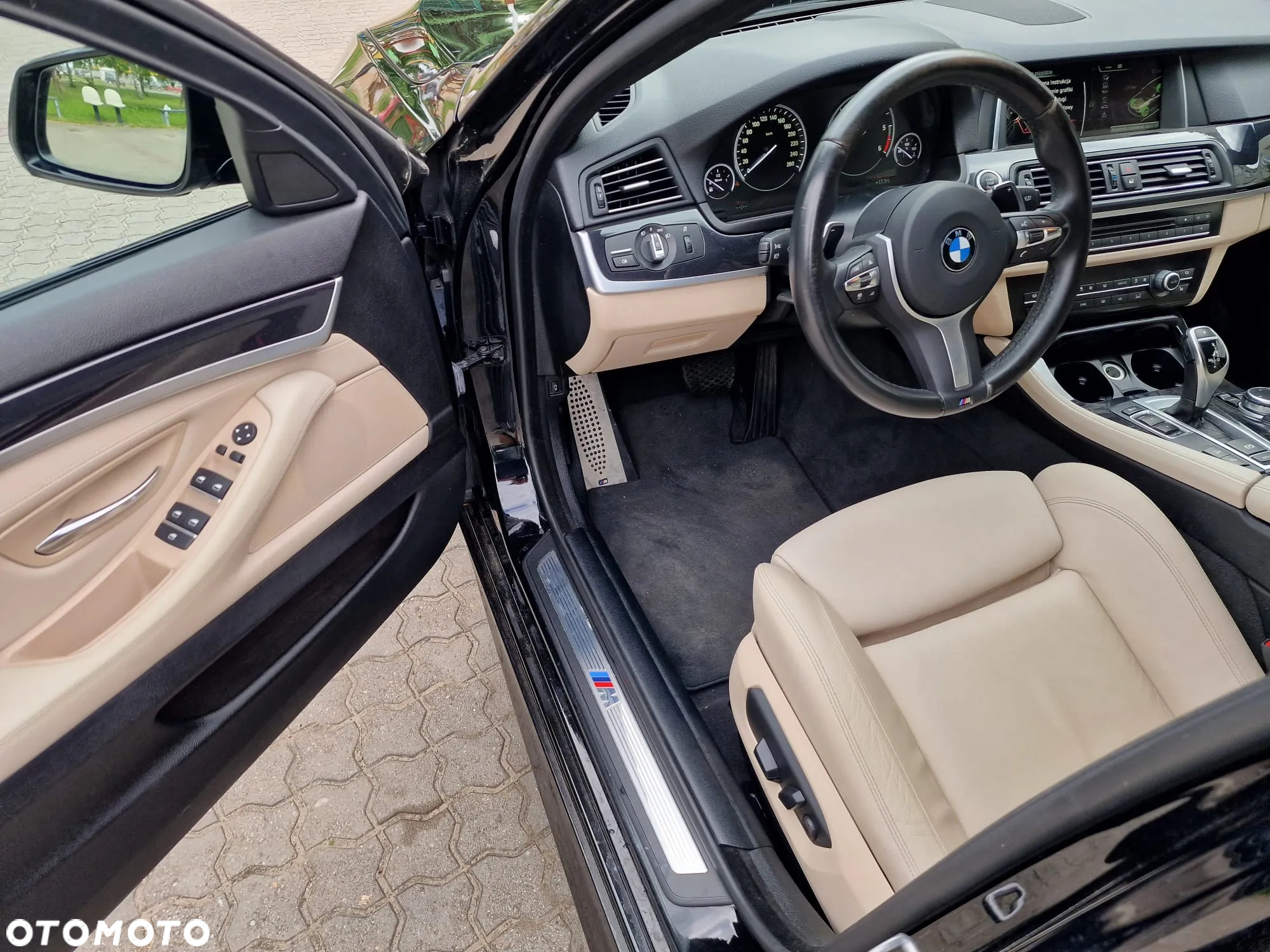 BMW Seria 5 525d xDrive Touring Sport-Aut Luxury Line - 7