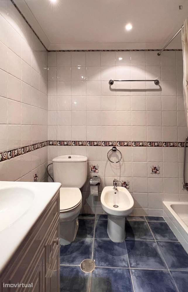 Quarto - localizado em Casal do Bispo Coimbra - Grande imagem: 5/17