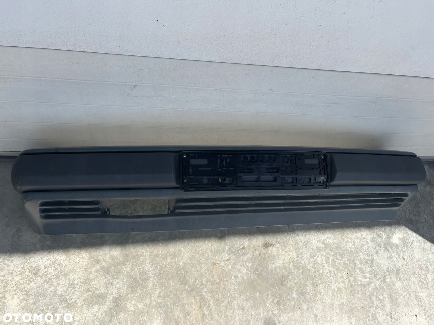 ZDERZAK PRZÓD PRZEDNI MERCEDES W124 WĄSKA LISTWA 1985-1989 - 1