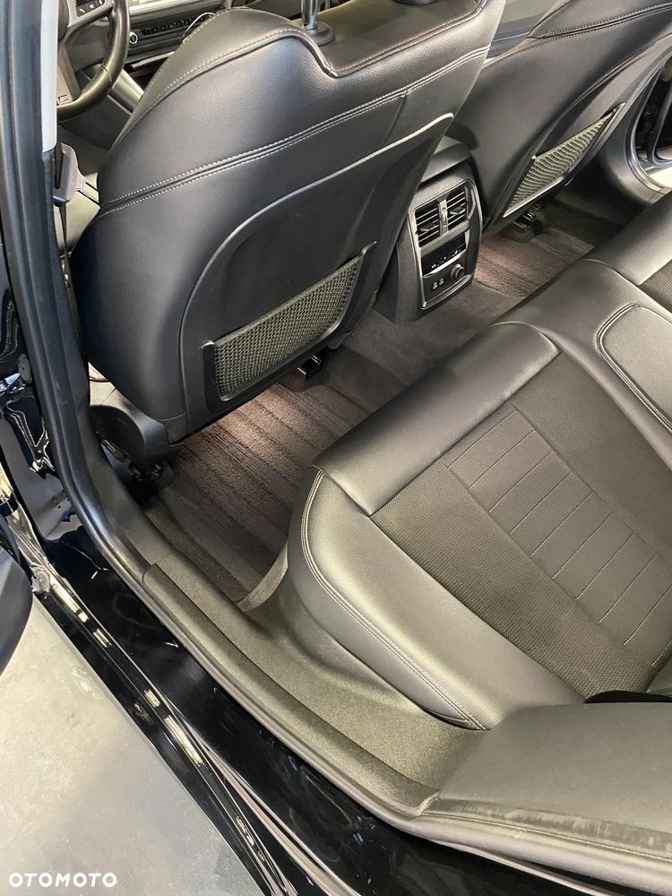 BMW Seria 3 320d - 15