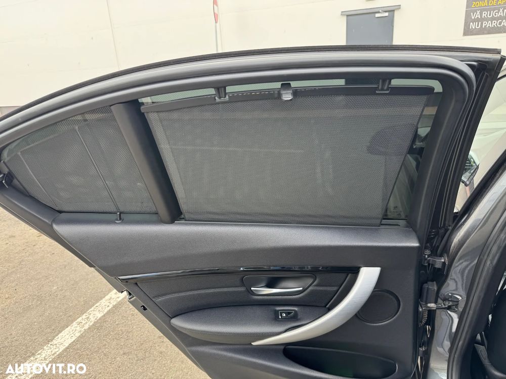 BMW Seria 3 320d Aut. M Sport - 11