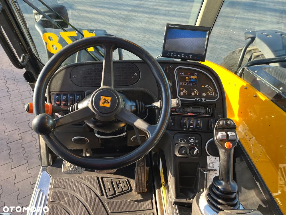 JCB 541-70 Agri Super - 11