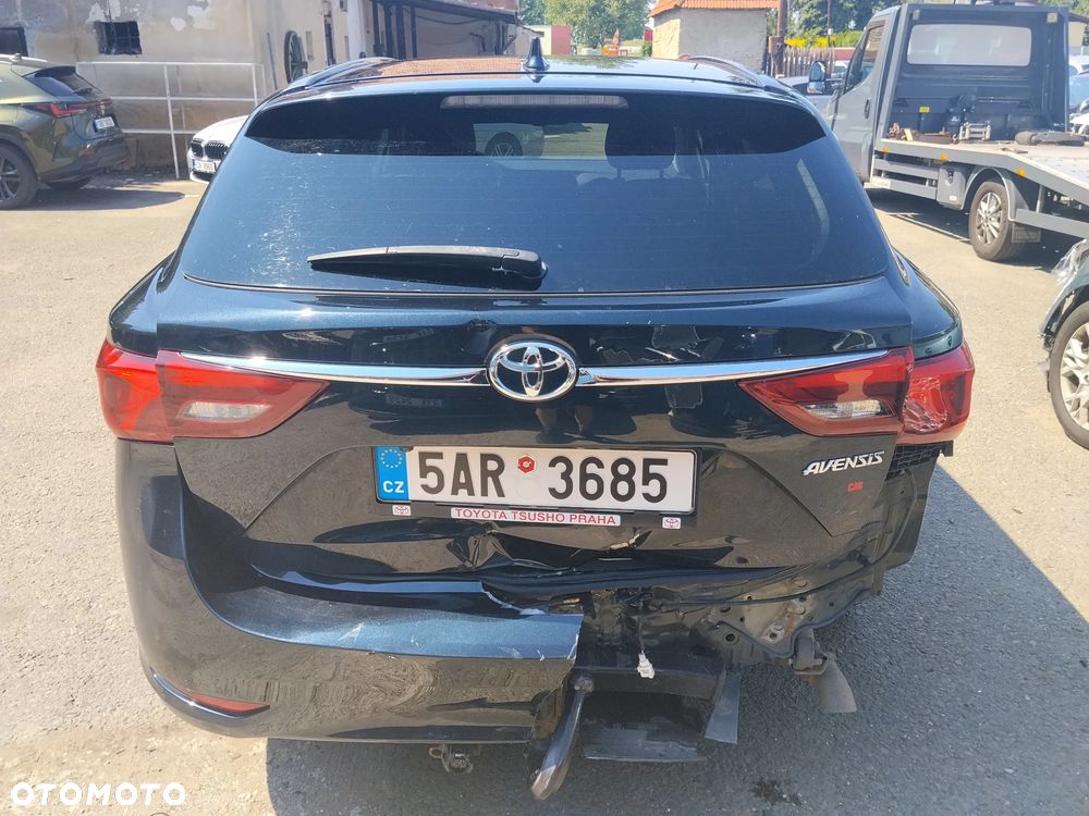 Toyota Avensis 2.0 D-4D Premium - 15