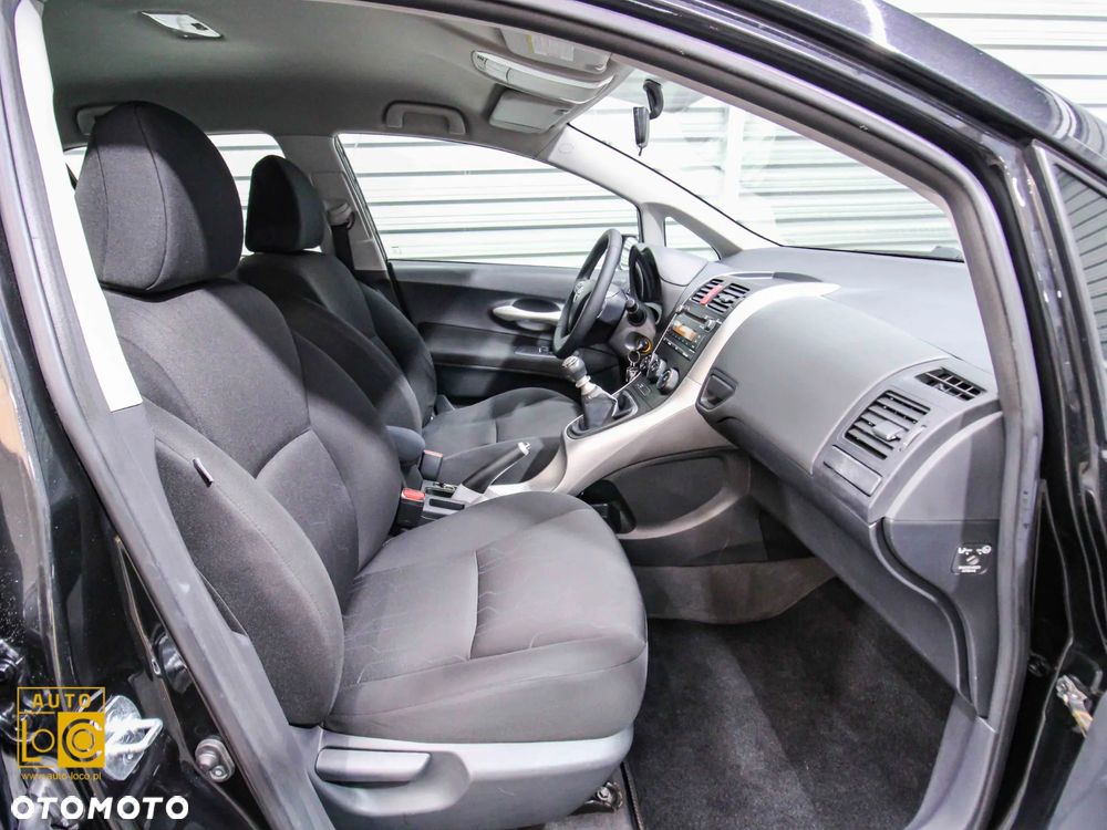 Toyota Auris 1.33 VVT-i Terra - 9
