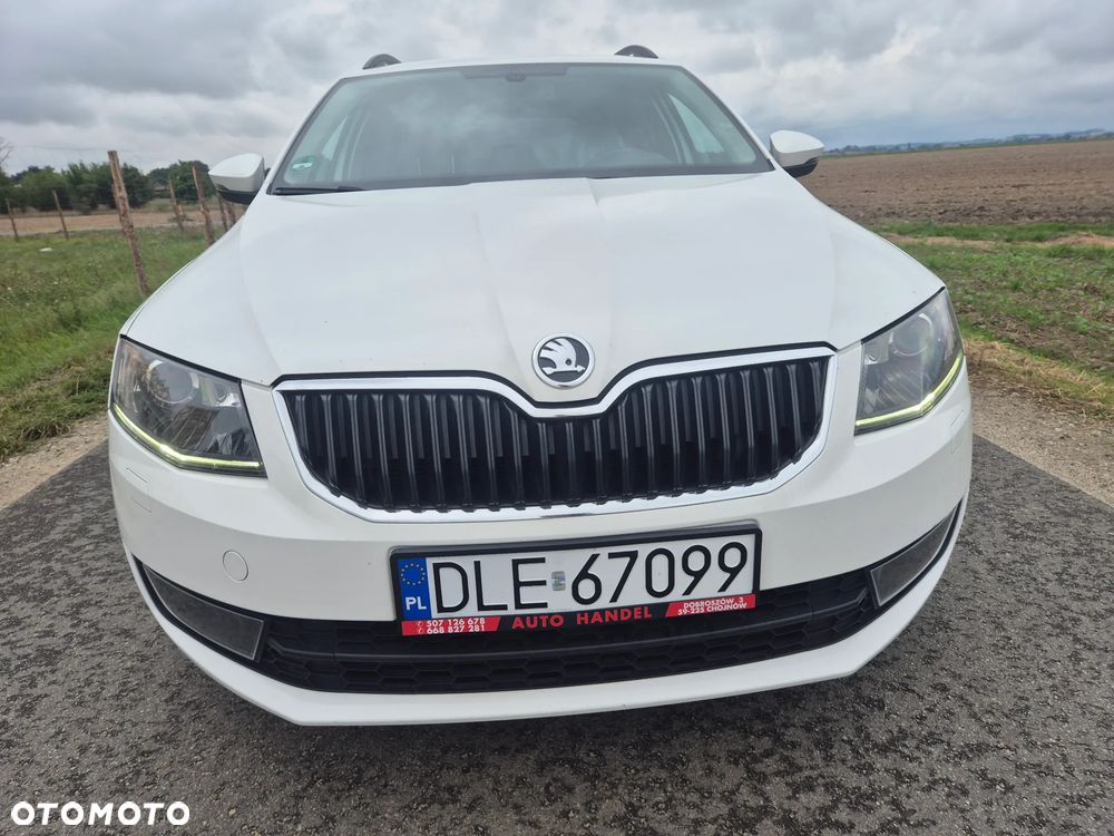 Skoda Octavia 1.6 TDI DPF DSG Elegance - 8