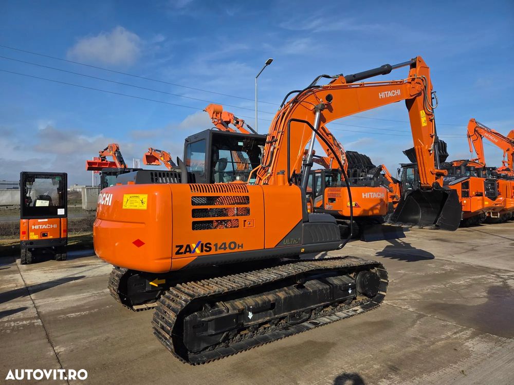 Hitachi 14 tone, 2025, NOU, Cupa 0,8m, Adancime sapare 4,5m, latime 2,49m, inst picon pe brate, Aer conditionat, hidraulica HITACHI, protectie cabina, motor ISUZU, posibilitate leasing-PROMOTIE 79.900 EUR+Tva - 2