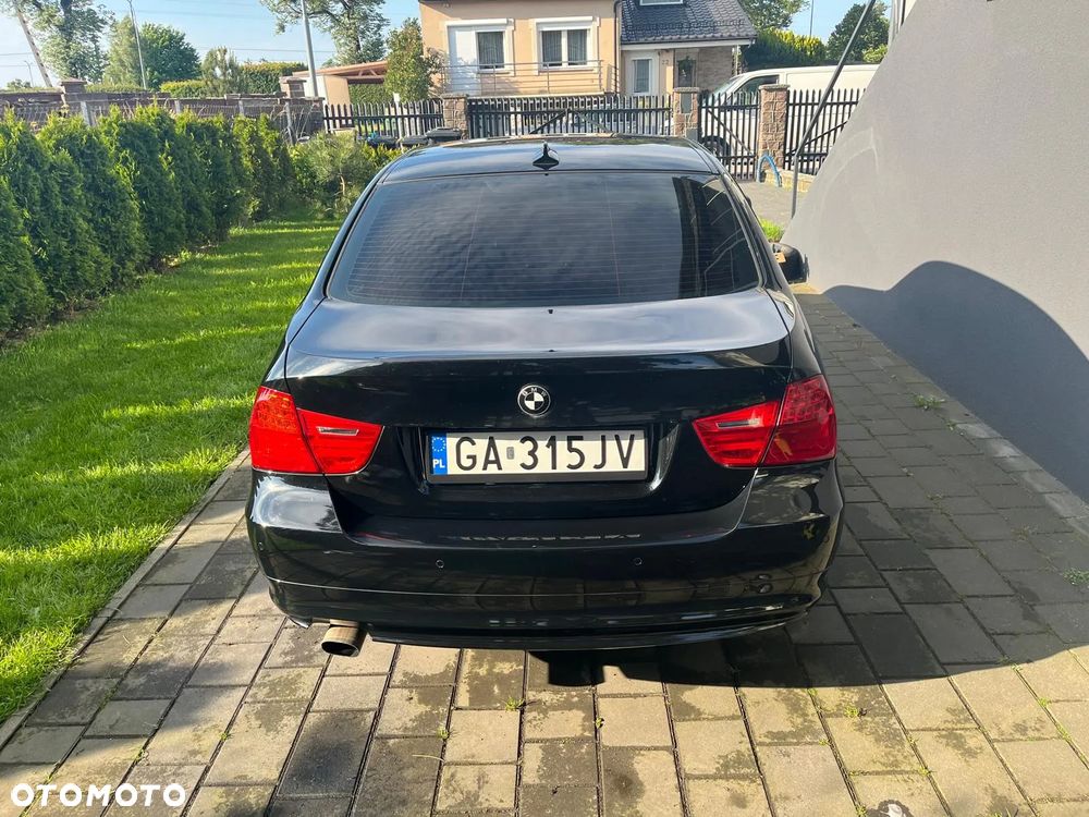 BMW Seria 3 318d - 3