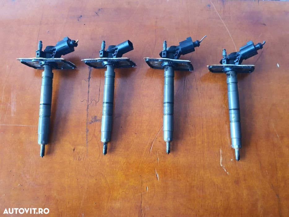 Injectoare injector Audi a4 a6 q5 VW Passat Tiguan Golf 2.0 tdi euro 5 - 3