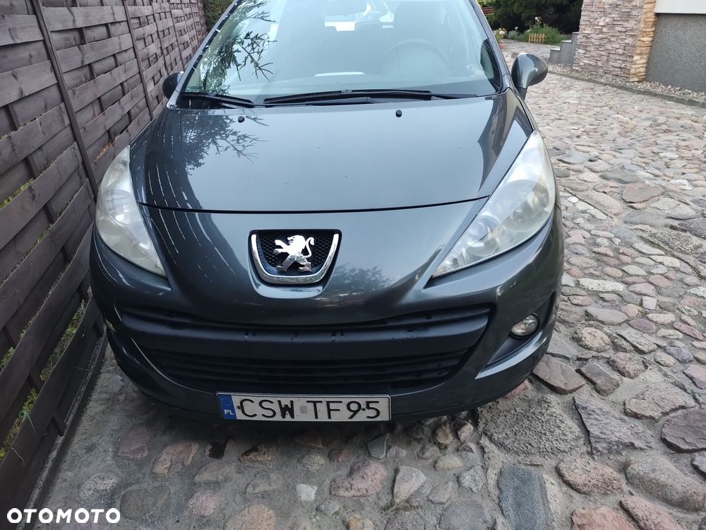 Peugeot 207 - 1