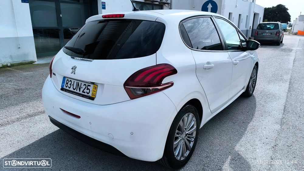 Peugeot 208 1.2 PureTech Style - 15