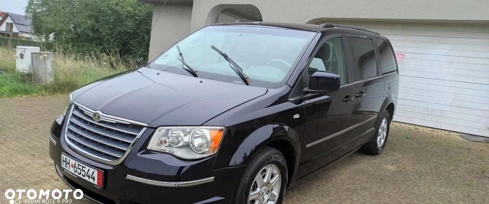 Chrysler Town & Country - 1