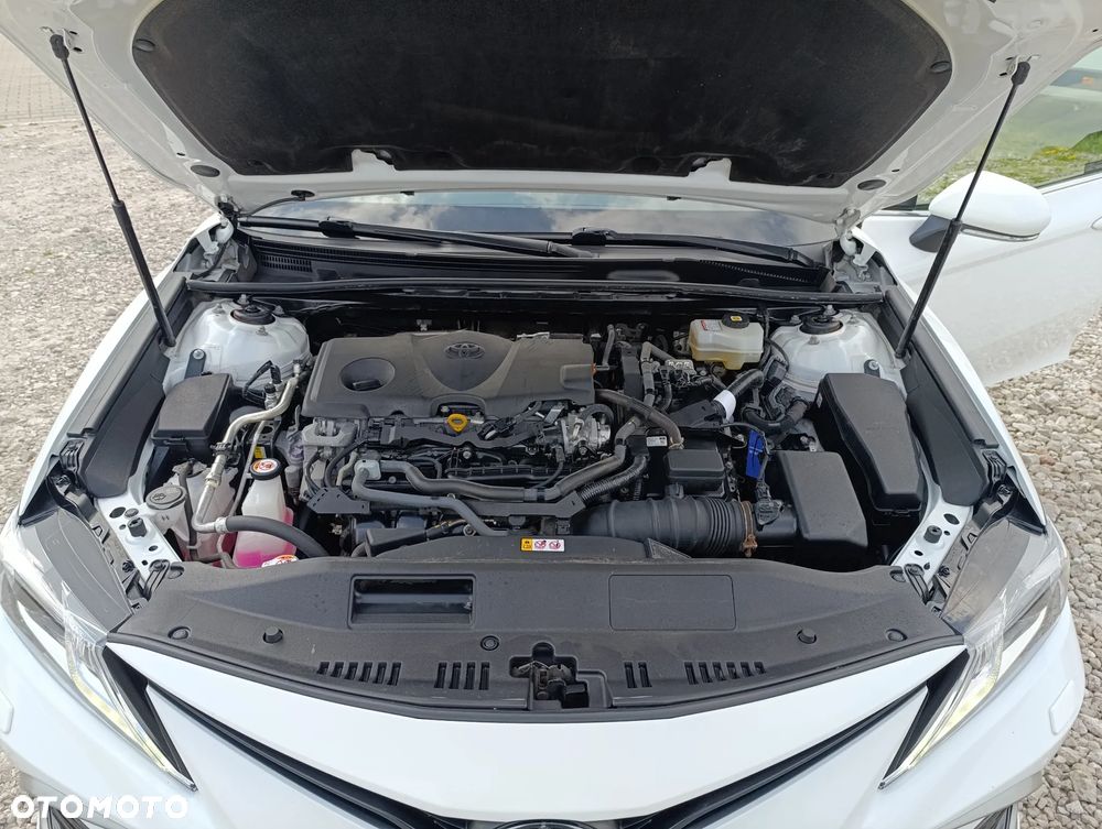 Toyota Camry 2.5 Hybrid Comfort CVT - 25